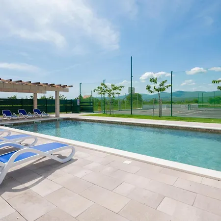 Awesome In With Wifi Holiday home Donji Prolozac
