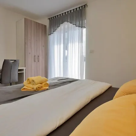 Awesome In With Wifi Holiday home