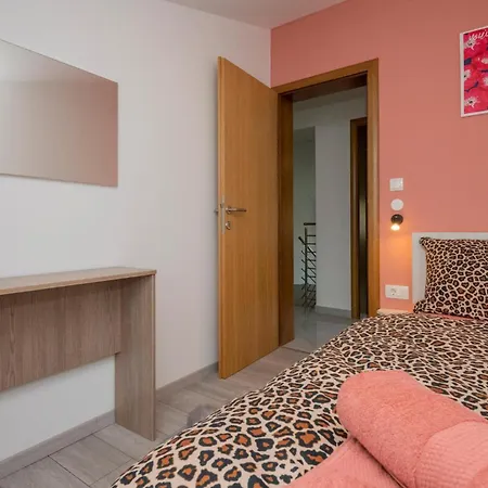 Awesome In With Wifi Holiday home