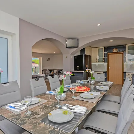 Holiday home Awesome In With Wifi Donji Prolozac